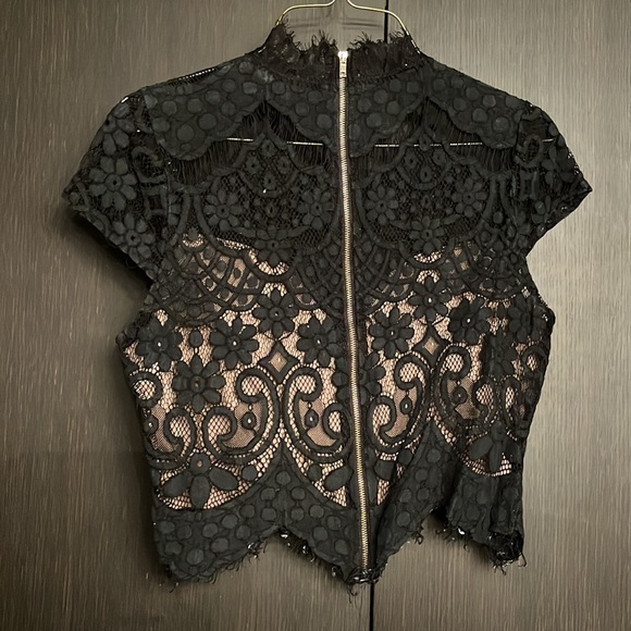 Lace high neck black crop top (M) - Picture 2 of 6